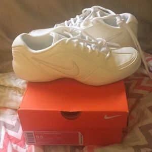 Women’s 9.5 Nike white athletic shoes NEW in box